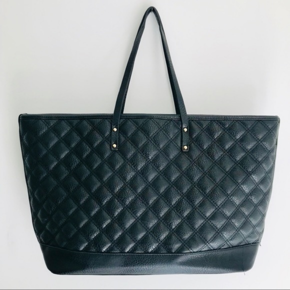 BCBG PARIS QUILTED BLACK SHOULDER TOTE BAG - Picture 2 of 8